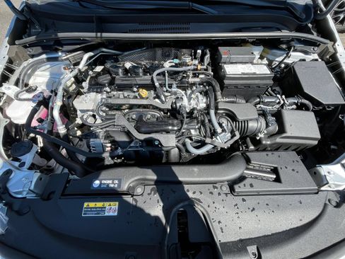 Used 2025 Toyota Corolla LE FWD image 31
