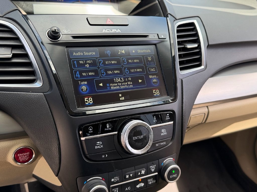 Used 2017 Acura RDX w/ Tech & AcuraWatch Plus Pack FWD image 19