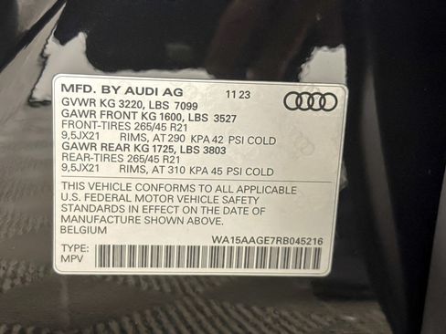 Used 2024 Audi Q8 e-tron Premium Plus w/ Premium Plus Package AWD/4WD image 27