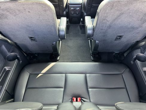 Certified 2022 Ford Explorer Limited w/ Equipment Group 301A image 9