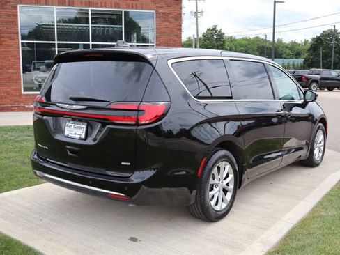 Used 2026 Chrysler Pacifica Select AWD/4WD image 38