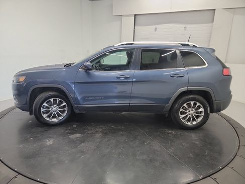 Used 2020 Jeep Cherokee Latitude Plus w/ Cold Weather Group AWD/4WD image 4