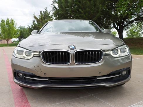 Used 2018 BMW 330i Sedan image 2