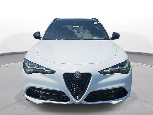 Used 2024 Alfa Romeo Stelvio Veloce AWD/4WD image 2