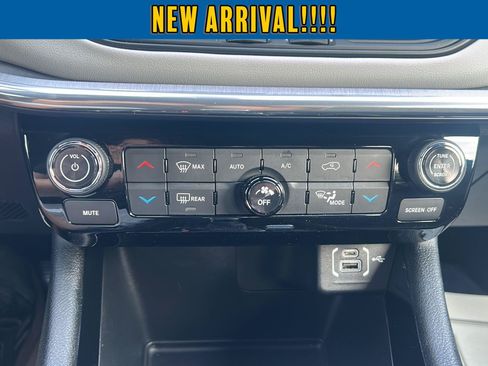 Used 2023 Jeep Compass Limited AWD/4WD image 25