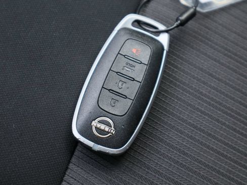 Used 2024 Nissan Sentra SV FWD image 30