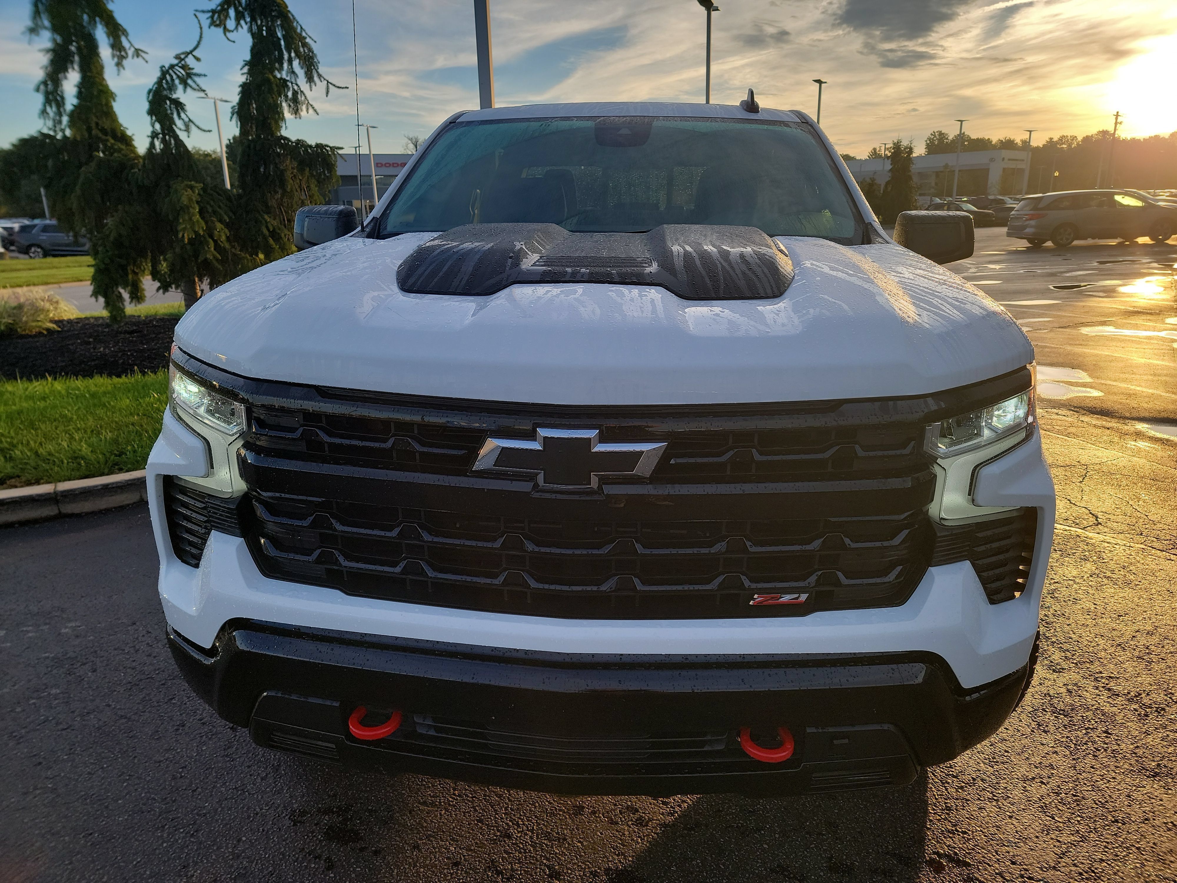 Used 2026 Chevrolet Silverado 1500 LT Trail Boss w/ Convenience Package II AWD/4WD image 2