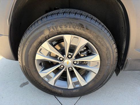 Used 2026 Chevrolet Equinox LT FWD image 25