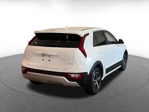 Used 2026 Kia Niro LX FWD image 9