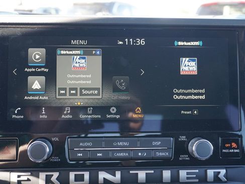 Used 2025 Nissan Frontier SV image 30