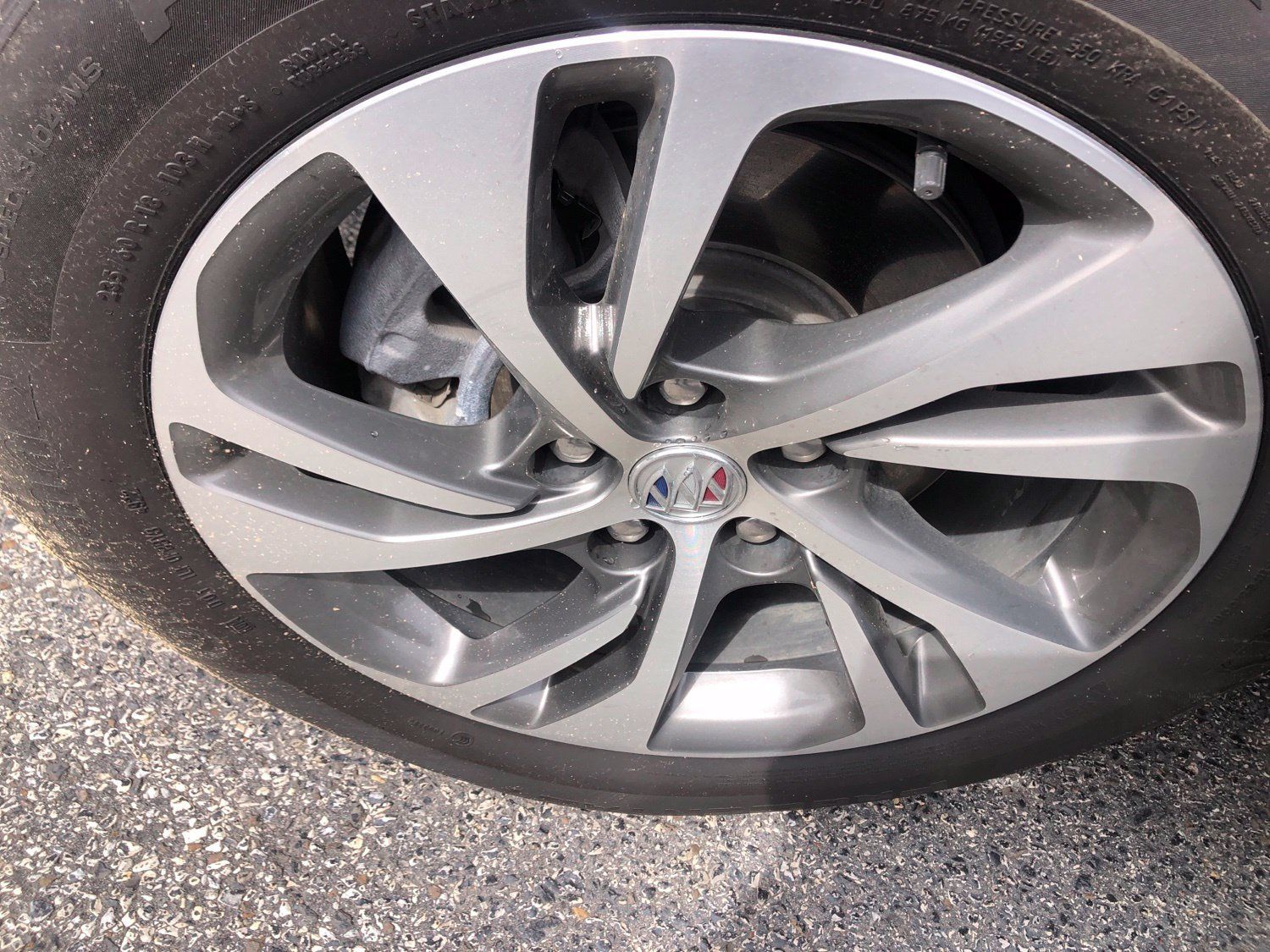 Used 2023 Buick Envision Essence AWD/4WD image 8