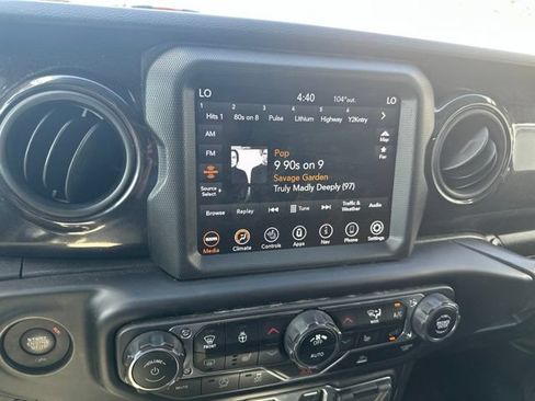 Used 2022 Jeep Wrangler Unlimited Sport AWD/4WD image 13