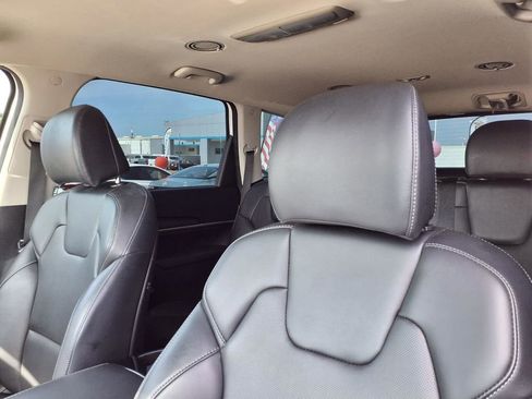 Used 2024 Kia Telluride LX FWD image 17