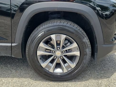 Certified 2026 Chevrolet Equinox LT w/ Convenience Package II FWD image 6
