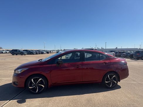 Used 2025 Nissan Versa SR w/ Trunk Package image 12