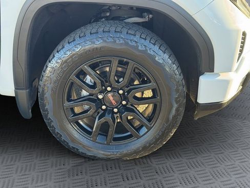 Used 2024 GMC Sierra 1500 Elevation image 30