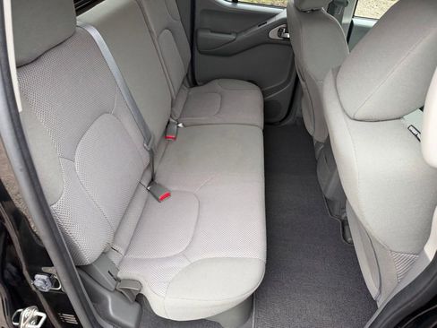 Used 2019 Nissan Frontier SV image 46