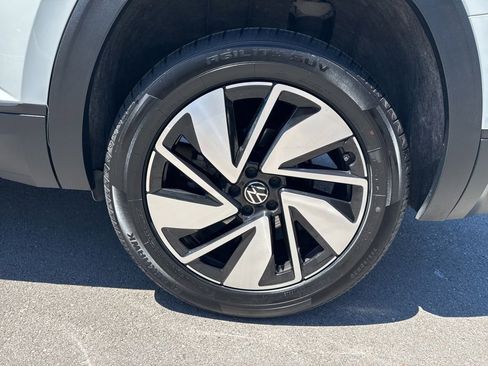 Used 2025 Volkswagen Atlas SE AWD/4WD image 27