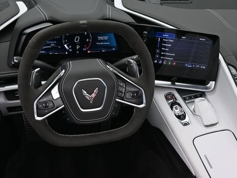 Used 2022 Chevrolet Corvette Stingray Premium Conv w/ Z51 Performance Package RWD image 13