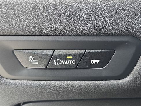 Used 2025 BMW X5 xDrive50e image 29