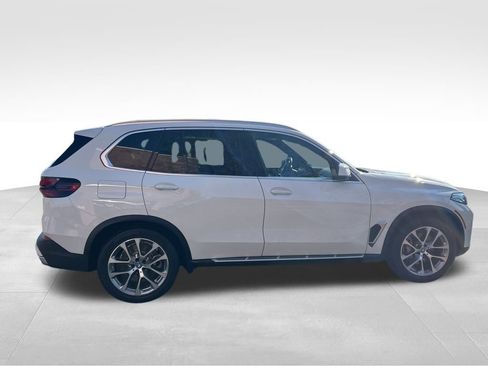 Used 2025 BMW X5 xDrive50e image 7
