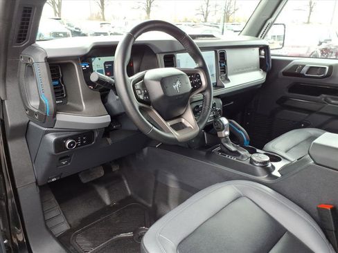 Used 2024 Ford Bronco Black Diamond image 12