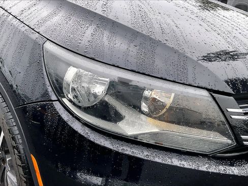 Used 2015 Volkswagen Tiguan SEL image 27