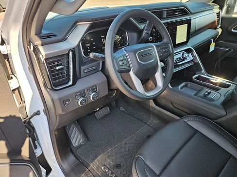 New 2026 GMC Sierra 2500 Denali w/ Denali Reserve Package image 10