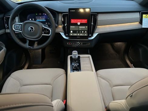 New 2026 Volvo XC90 T8 Plus image 10