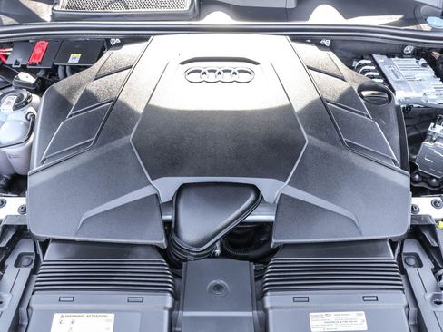 Used 2024 Audi Q7 3.0T Premium Plus AWD/4WD image 44