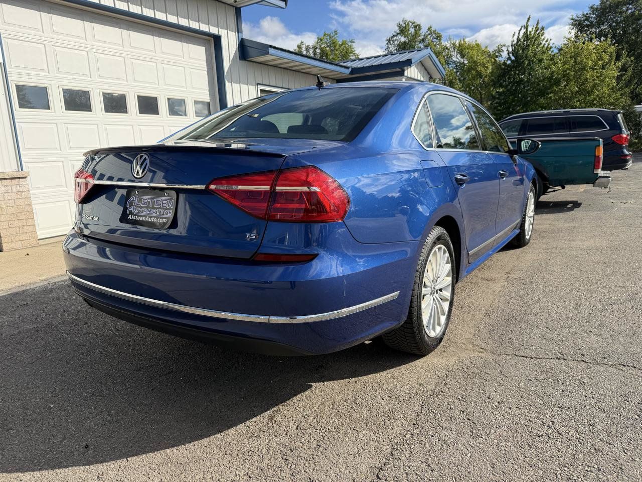 Used 2016 Volkswagen Passat 1.8T SE FWD image 3
