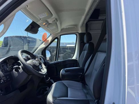 Used 2026 RAM ProMaster 2500 w/ Convenience Group FWD image 21