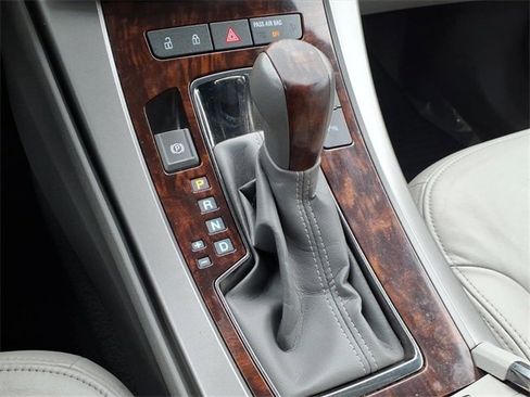 Used 2013 Buick LaCrosse Leather w/ Driver Confidence Package image 18