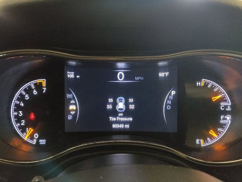 Used 2019 Jeep Grand Cherokee Laredo w/ 18" Wheel & 8.4" Radio Group AWD/4WD image 23