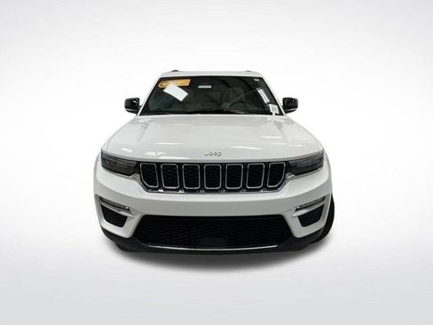 Used 2024 Jeep Grand Cherokee Limited image 12