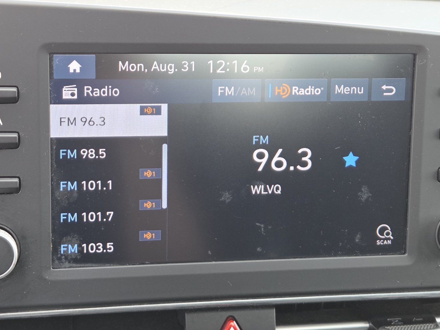 Used 2021 Hyundai Elantra SE FWD image 29