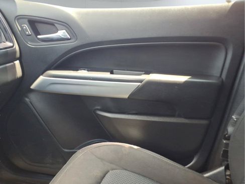 Used 2021 Chevrolet Colorado LT w/ Safety Package RWD image 29