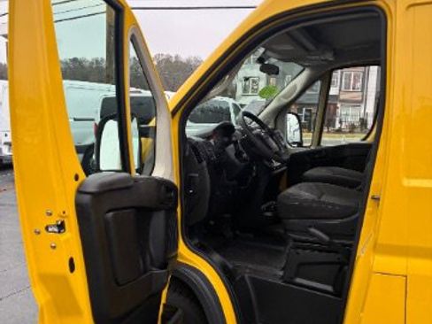 Used 2018 RAM ProMaster 2500 w/ Interior Convenience Group image 21