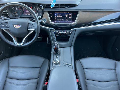 Certified 2024 Cadillac XT6 Sport w/ Platinum Package image 15