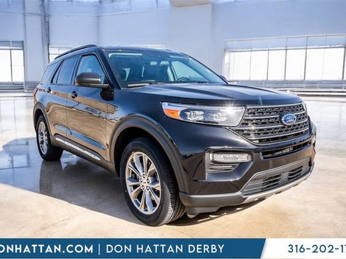 Used 2023 Ford Explorer XLT w/ Equipment Group 202A image 35