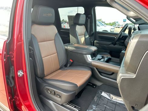 Used 2026 Chevrolet Silverado 2500 High Country w/ High Country Premium Package AWD/4WD image 25
