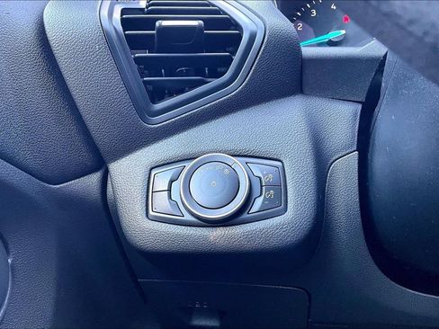 Used 2018 Ford Escape SE w/ Ford Safe & Smart Package AWD/4WD image 37