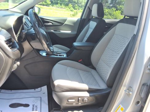 Used 2020 Chevrolet Equinox LT w/ Driver Convenience Package AWD/4WD image 27