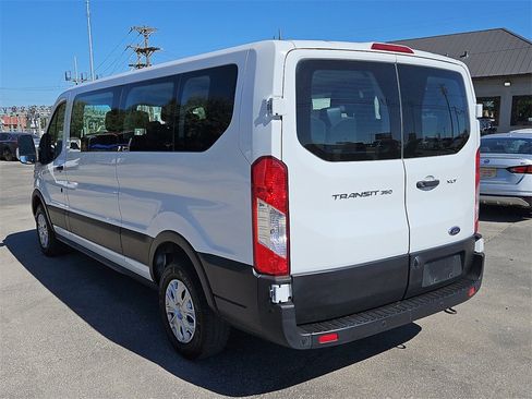 Used 2021 Ford Transit 350 XLT image 5