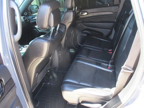 Used 2020 Jeep Grand Cherokee High Altitude AWD/4WD image 5