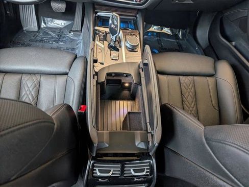 Certified 2023 BMW 530e xDrive w/ Convenience Package image 29