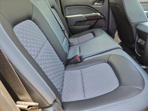 Used 2022 Chevrolet Colorado Z71 RWD image 18