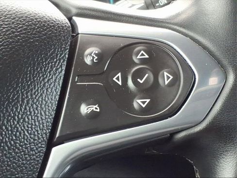 Used 2023 Chevrolet Traverse LT image 26