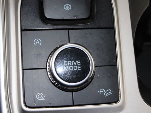 Used 2023 Ford Explorer Limited image 45