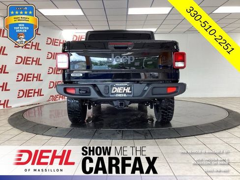 Used 2023 Jeep Gladiator Sport AWD/4WD image 8